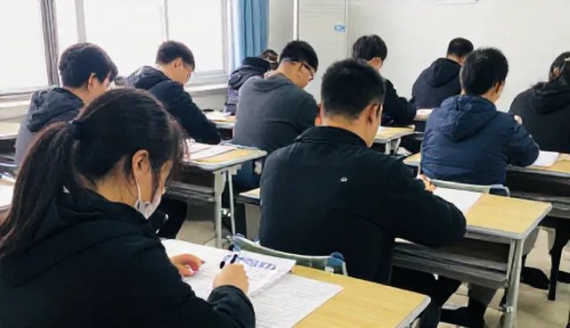 教学场景中师资培训的场景分析与实践路径